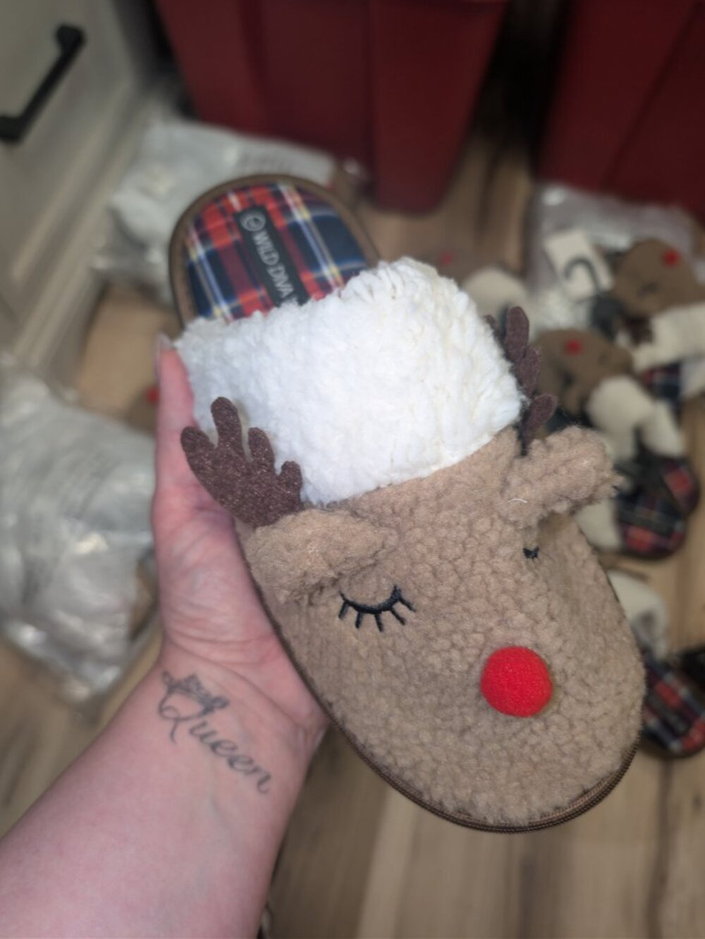 Rudolph Sherpa Slippers Cozy Reindeer Christmas House Shoes Women‎ S–XL - Picture 4 of 7